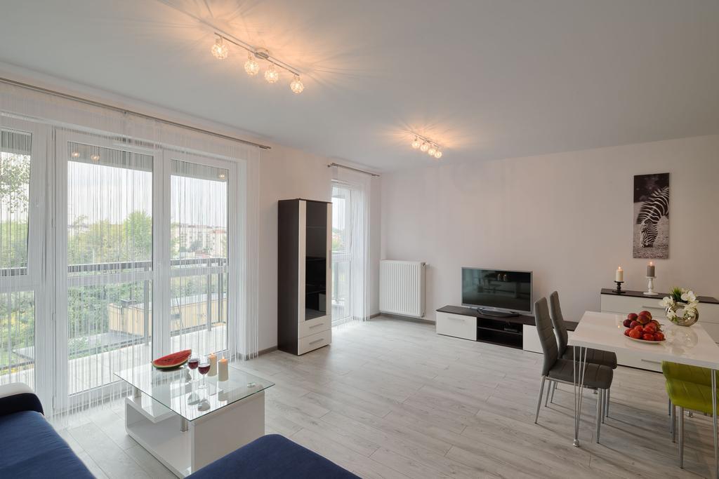 City Aparthotel Ochota Varsovia Habitación foto