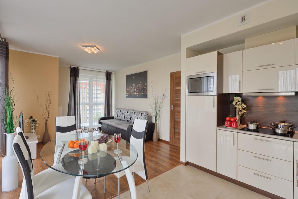City Aparthotel Ochota Varsovia Habitación foto