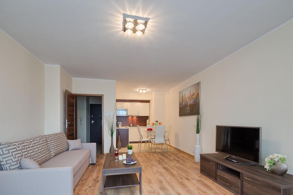 City Aparthotel Ochota Varsovia Habitación foto